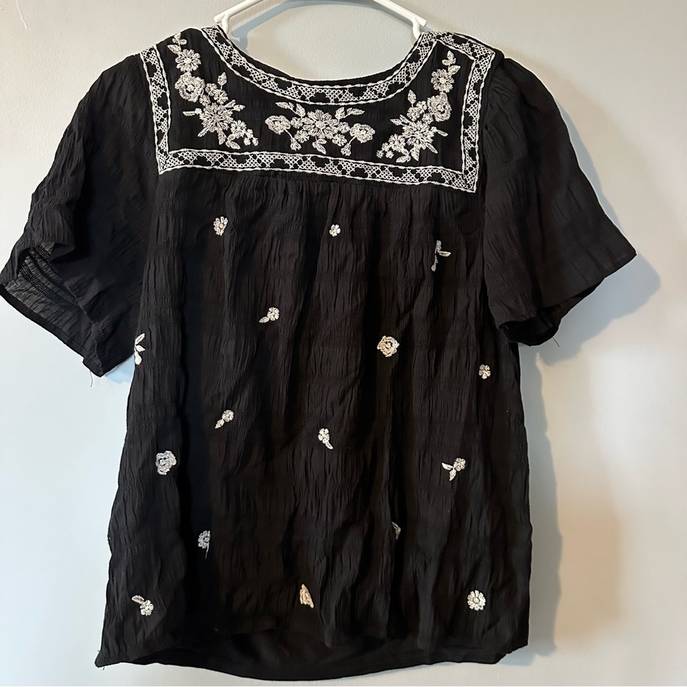 NWT Knox Rose floral top